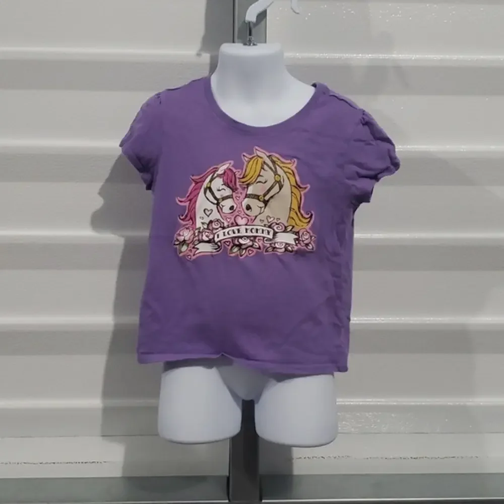 Children's place tshirt size 4T‎